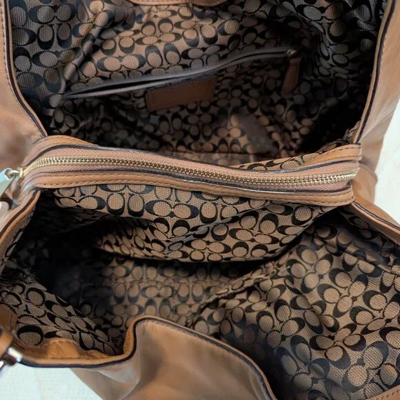 Coach #32221 Madison Carlye Tan Smooth Leather Shoulder Purse Bag - Picture 8 of 16